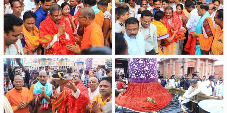 Education Minister Pradhan offers prayers at Puri Jagannath Temple, discusses education policy 
