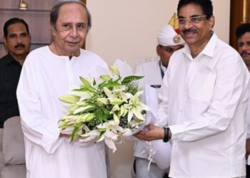 Governor Meets Naveen Patnaik