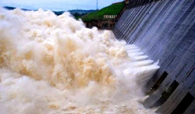 Hirakud Dam floodwater discharge