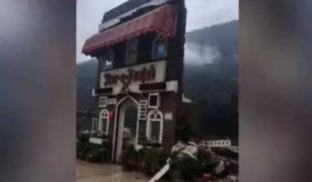 Manali Sher-e-Punjab restaurant flood destruction