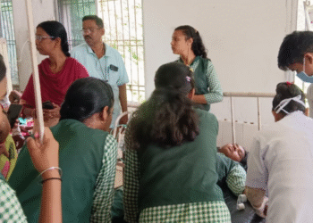 TD vaccine reaction in schoolgirls