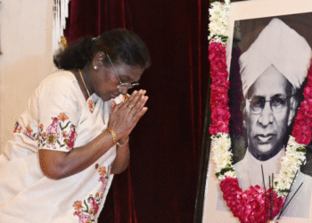 President Murmu pays tribute to Dr Radhakrishnan