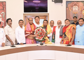 Shree Mandir Committee meets Odisha CM