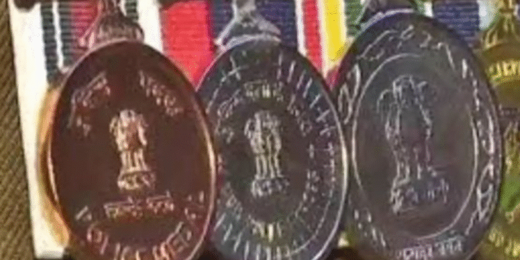 Kendriya Grihmantri Dakshata Padak