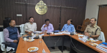 Central Observers Meet Candidates