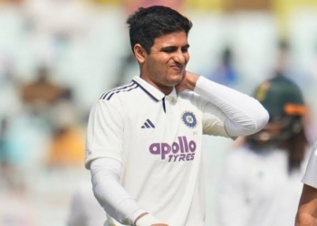 BCCI Confirms Shubman Gill Ruled Out of Kolkata Test After Neck Spasm; India Captain Taken to Hospital for Evaluation