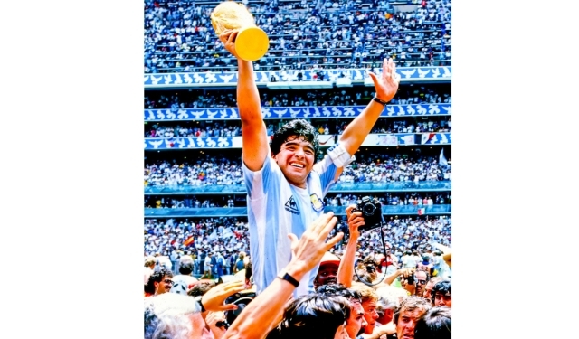 Diego Maradona tribute Napoli