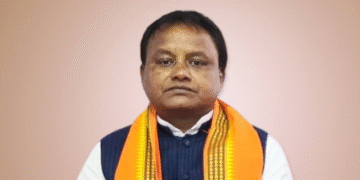 Strong Turnout as Odisha CM Mohan Charan Majhi Hosts 15th Public Grievance Hearing in Bhubaneswar