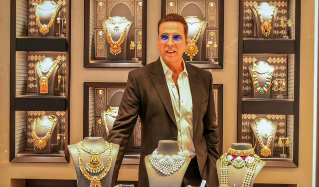 Akshay Kumar Kalyan Jewellers