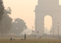 Delhi AQI Remains ‘Poor’ at 300 as City Records Season’s Lowest Temperature of 5.7°C