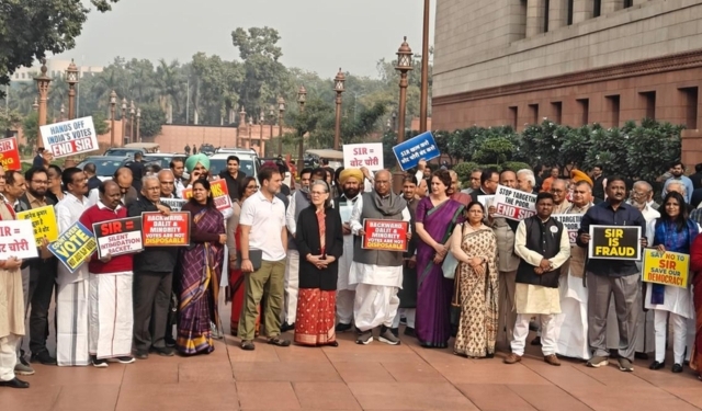 Opposition protest over SIR in Parliament