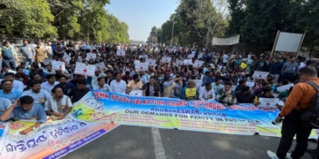 Odisha Lecturers Stage Protest