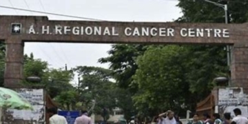 Attendants protest Cuttack hospital
