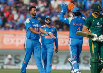 South Africa All Out for 270