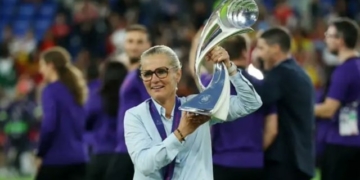 Sarina Wiegman honorary damehood