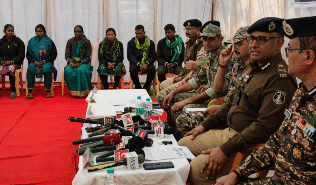 Maoist surrenders Chhattisgarh