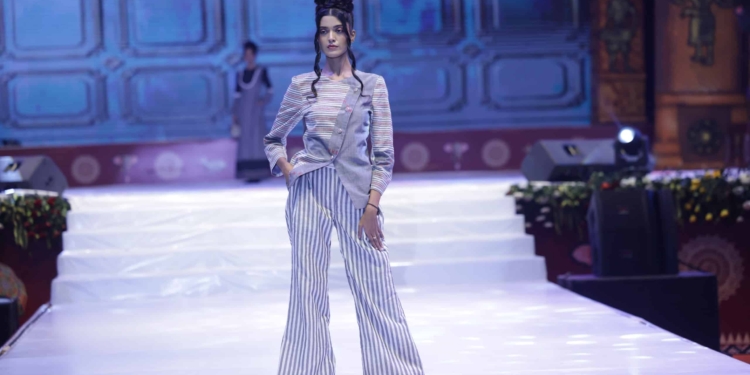 Swa-Tanta Fashion Show: Odisha’s Handloom Legacy Gets a Modern Makeover on the Ramp