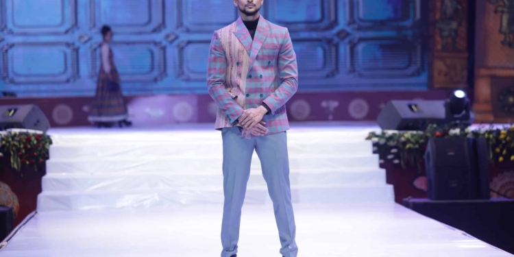 Swa-Tanta Fashion Show: Odisha’s Handloom Legacy Gets a Modern Makeover on the Ramp