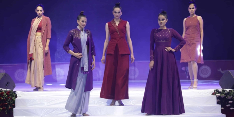 Swa-Tanta Fashion Show: Odisha’s Handloom Legacy Gets a Modern Makeover on the Ramp