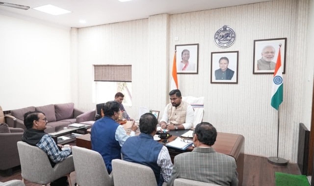 High-Level Committee Meets Odisha Higher Education Minister on Teachers’ Issues