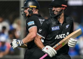 Kiwis Set 338-Run Target