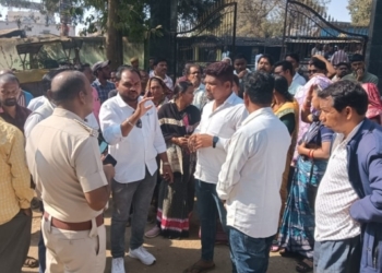 Saintala plaque controversy