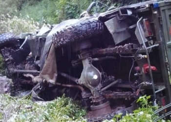 Army Vehicle Falls into Gorge