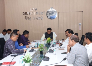 Prithviraj Harichandan Reviews Works Department Projects, Stresses Timely Completion