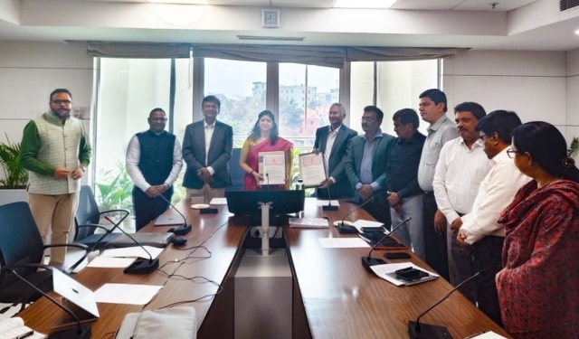 HUD Department MoU with IIT Kanpur