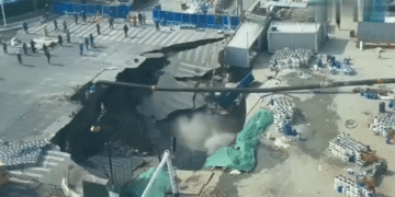 Shanghai sinkhole collapse