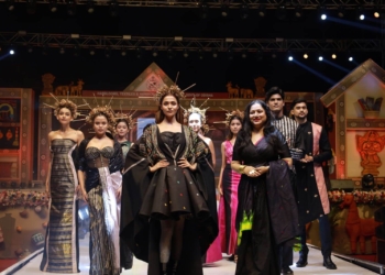 Handloom Fashion Show Adds Glamour to 20th Bhabhya Toshali Swadeshi Mela