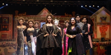 Handloom Fashion Show Adds Glamour to 20th Bhabhya Toshali Swadeshi Mela