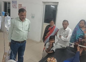 Two 8‑Grade Schoolgirls Collapse