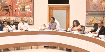 Odisha CM Chairs Cabinet Meeting