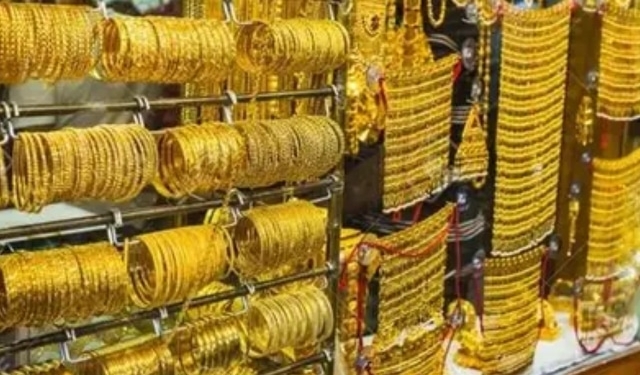 Gold and silver prices drop