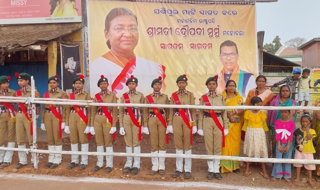 President Murmu Receives Grand Welcome in Jashipur