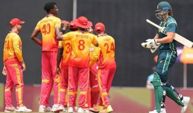 Zimbabwe defeat Australia