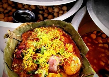 Cuttack Celebrates ‘Dahibara Aloodum Day’ Today, Showcasing Iconic Street Food