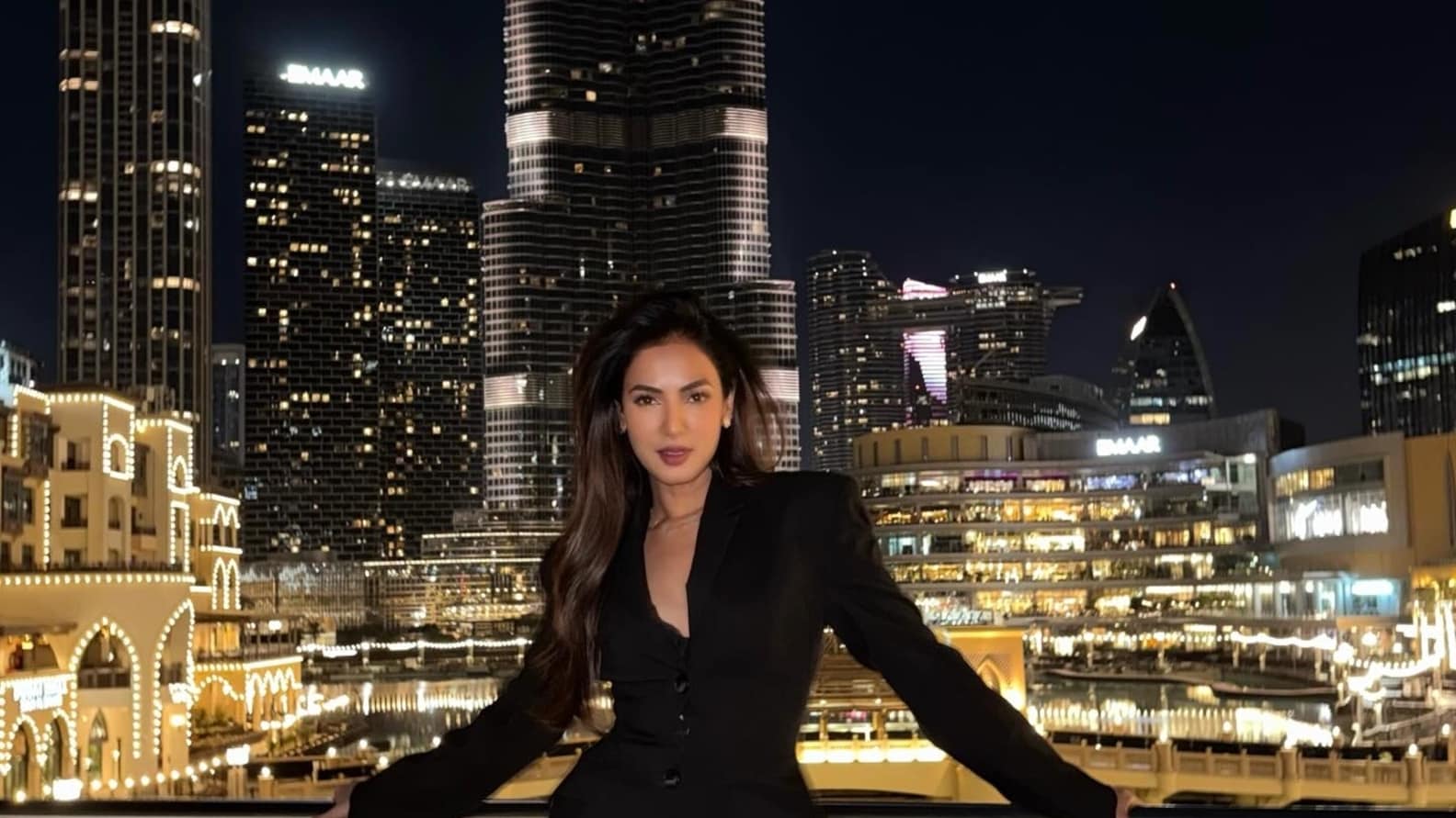 Sonal Chauhan Stranded in Dubai Amid US–Iran Conflict, Appeals to PM Narendra Modi for Help