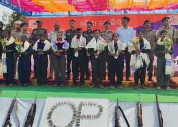 Maoists surrender in Kandhamal