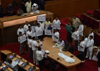 Health Minister Resignation Demand