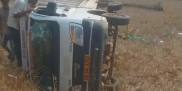 Pickup Van Overturns
