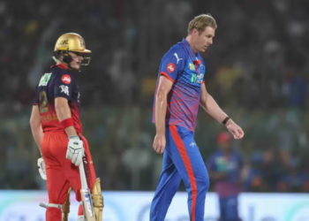 RCB Dominate Delhi