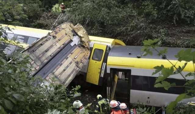 Russia train derailment
