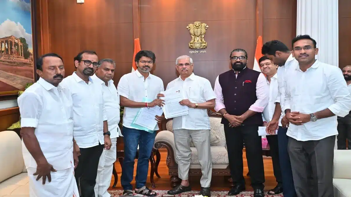 EPS congratulates party forming government, fueling Vijay's TVK-led coalition speculation | Quick Digest