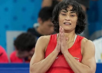 WFI Issues Show-Cause Notice to Vinesh Phogat, Bars Wrestler From Competing Till June 2026