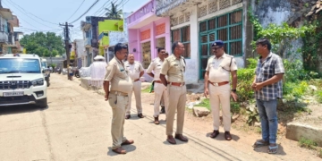 Man Attacked With Sharp Weapons