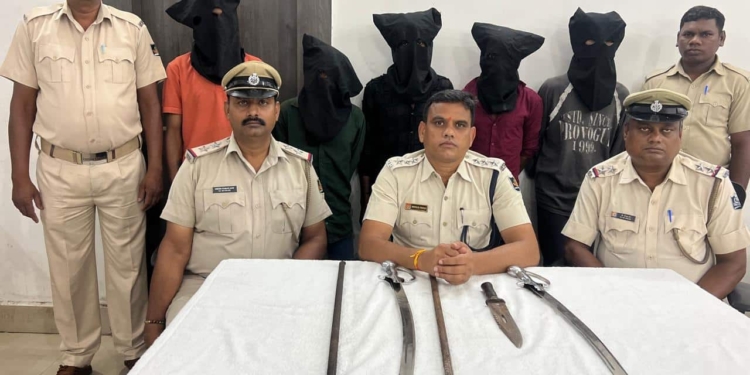 Armed Miscreants Arrested