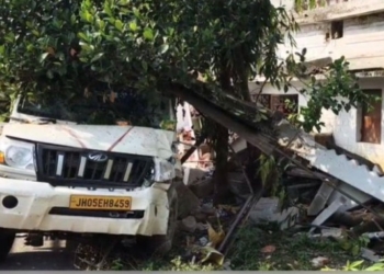 Pickup Van Rams Into Shop
