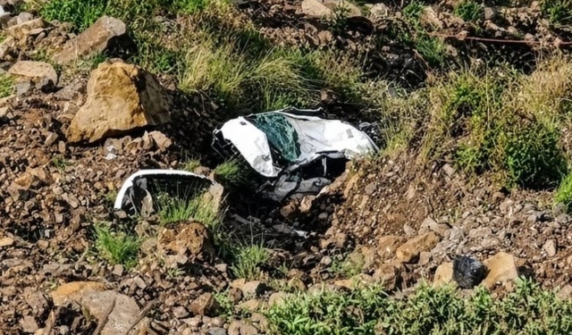SUV Plunges into Gorge